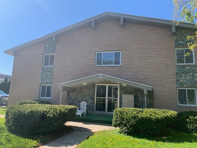 Apartments For Rent For Less Than 1 000 In Waukesha County Wi Forrent Com