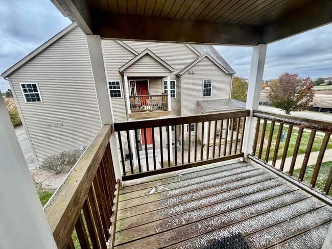 Building Photo - 651 Stonegate Dr Unit 651