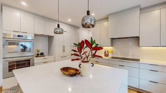 Photo - 140 Columbia St Unit 1