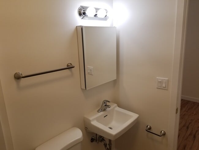 Photo - 12 Columbia St