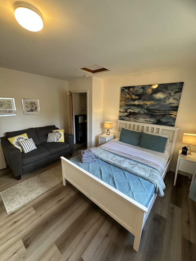 Photo - 27541 44th Pl S Unit Private Guest House