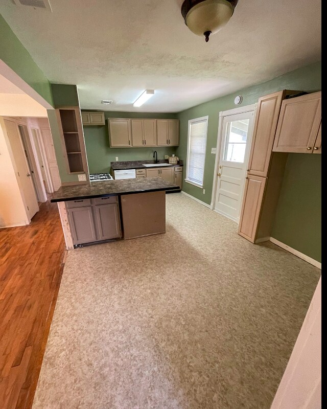 Photo - 531 Euclid St