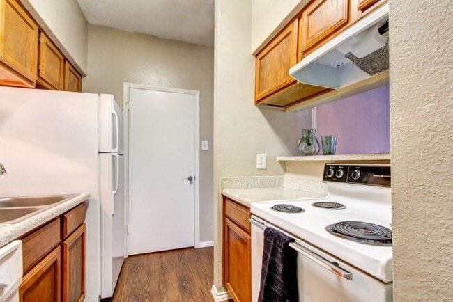 Spicewood Springs Apartment Homes