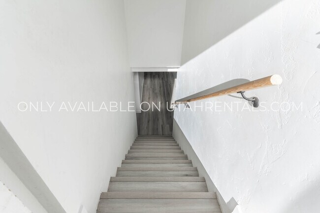 Photo - 5866 S 129 W Unidad Downstairs