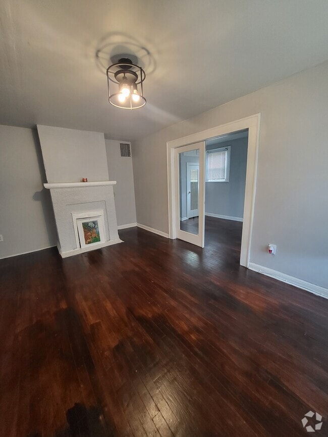 Building Photo - 1718 Pine Grove Ave Unit 2 Rental