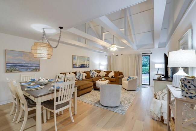 Building Photo - 45 Queens Folly Rd Unit ID1309206P Rental