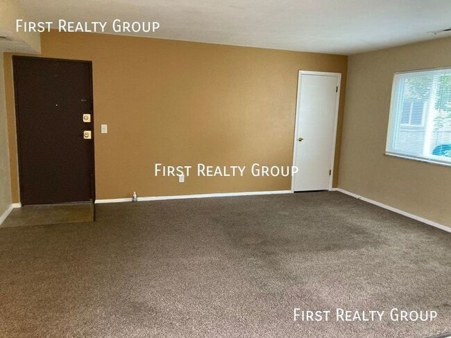 Photo - 737 Wilmington Ave Unit #9