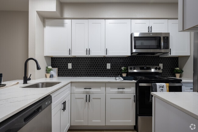 2BR, 1.5 BA - 950SF - Renovated - Kitchen
