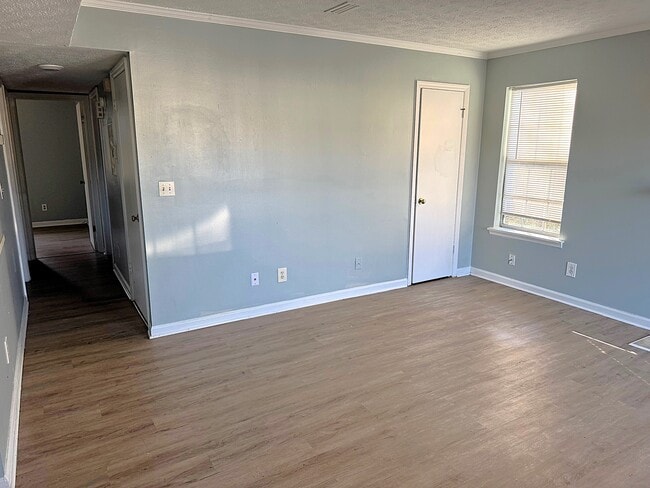 Photo - 830 Willow Pointe