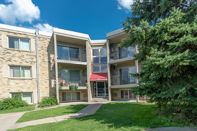 Richland Court