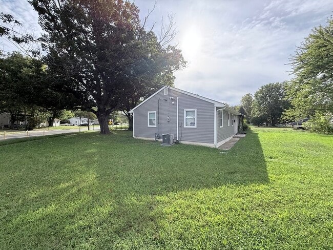 137 Lemmon Ave