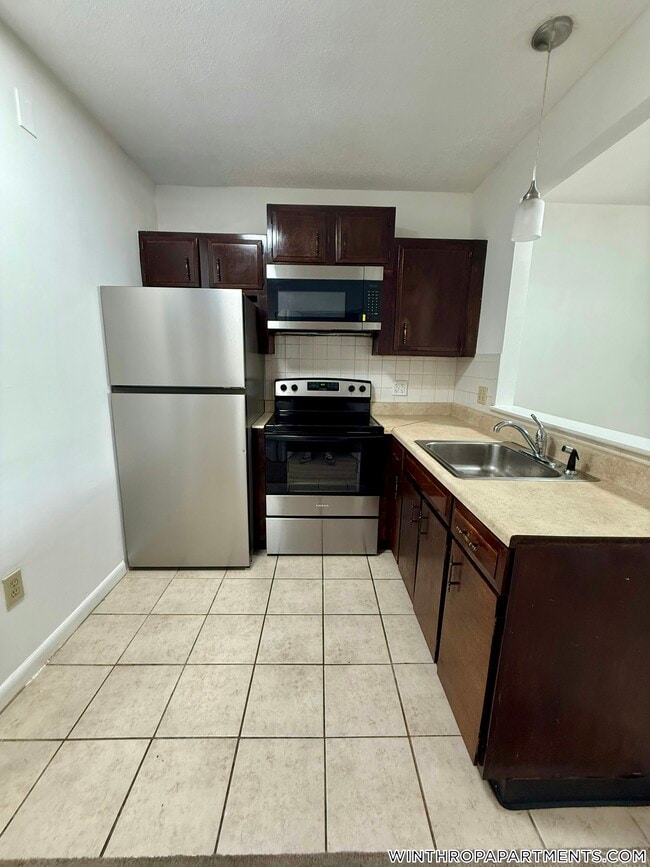 Photo - 435 Shirley St Unit 15
