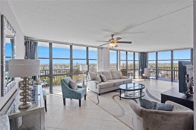 Photo - 800 Parkview Dr Unit 909