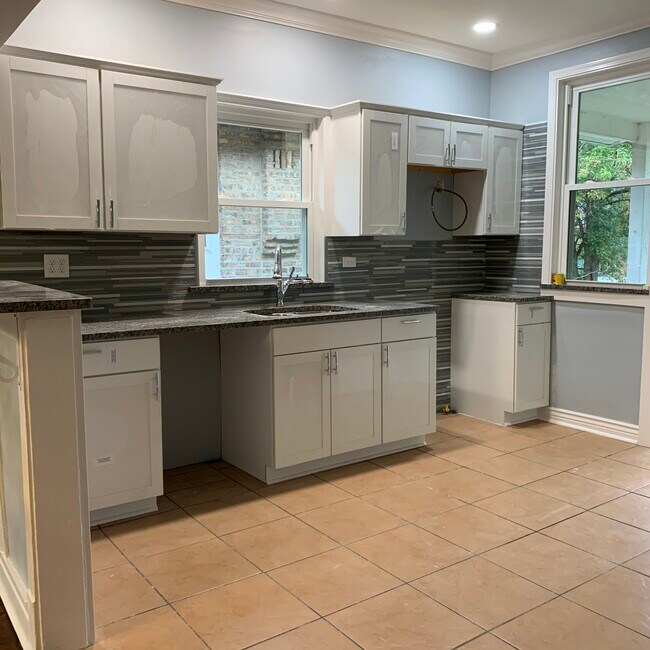 Photo - 8109 S Dorchester Ave