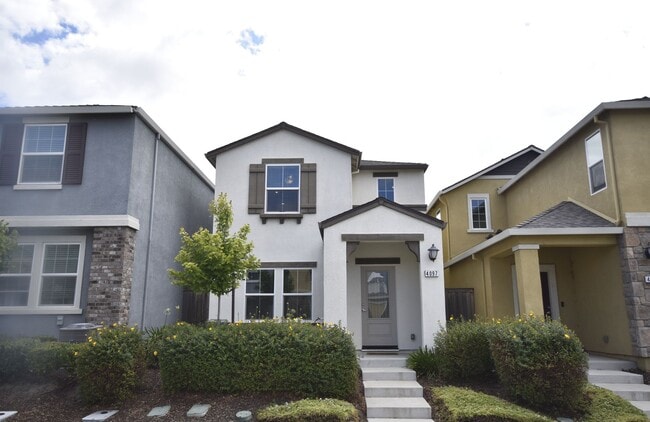 Building Photo - 4097 Southampton St
