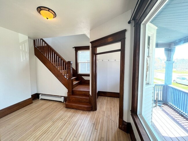 Photo - AVAILABLE JUNE - 4 Bed 1.5 Bath Home in Superior