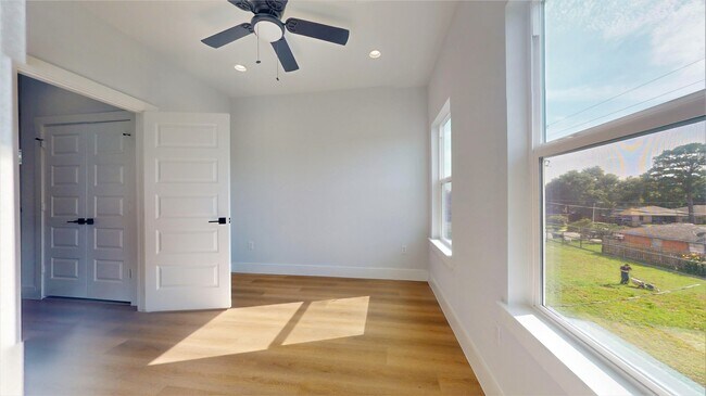 Building Photo - 12260 Kirkgard Dr