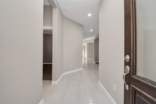 Photo - 8114 Silverspot Ln