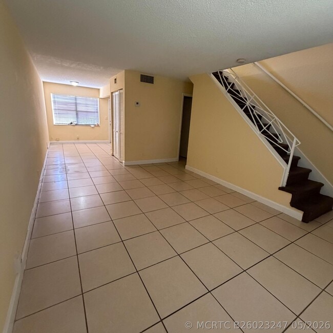 Photo - 4700 NW 9th Ct