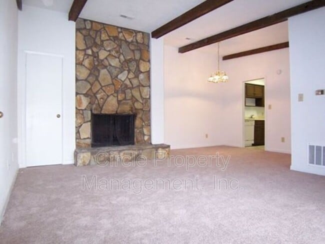 Building Photo - 2021 Highridge Dr SW Unit 1G Rental