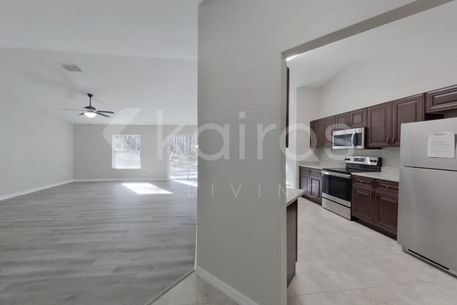 Photo - 820 Marion Oaks Manor