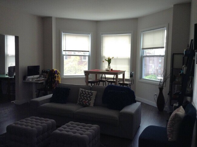 Photo - 210 Waterman St