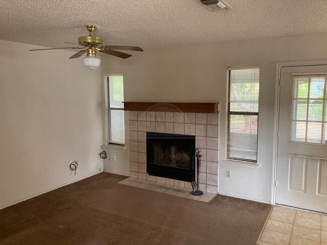 Photo - 2607 Schulze Dr