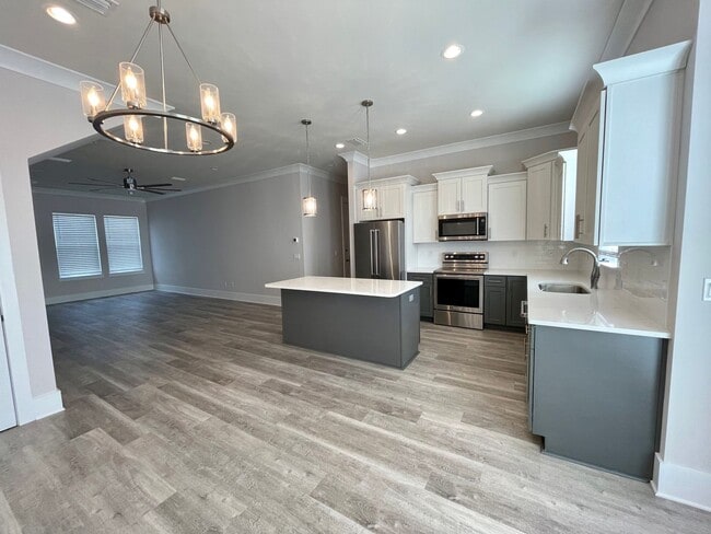 Photo - NEW 3B/2.5B Destin Oaks TOWNHOME available...