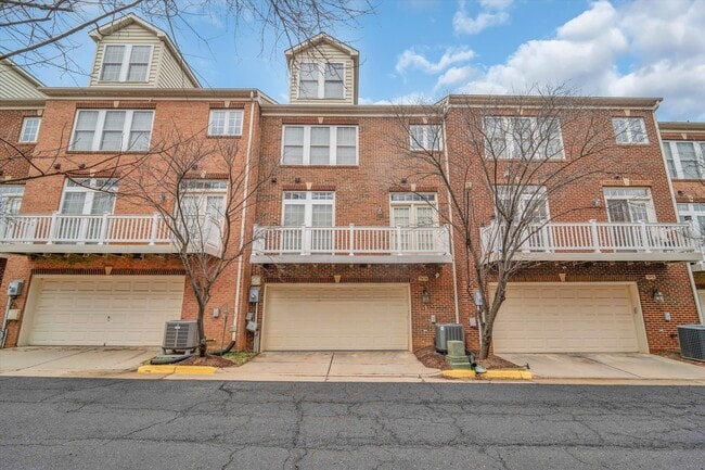 Photo - 7974 Vigne Ct