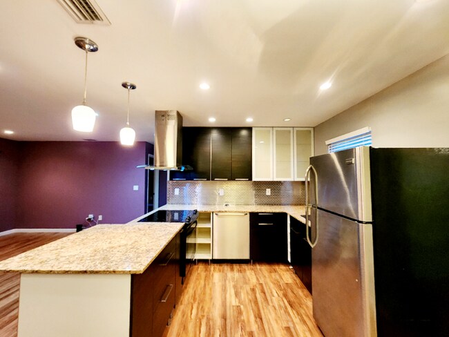 Photo - 539 82nd Ave N