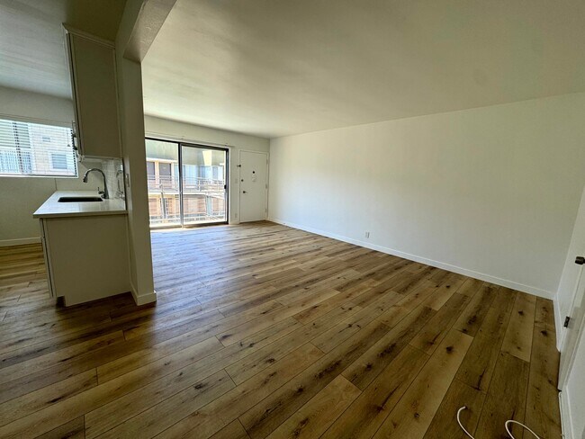 1155 Hacienda Pl Unit 311