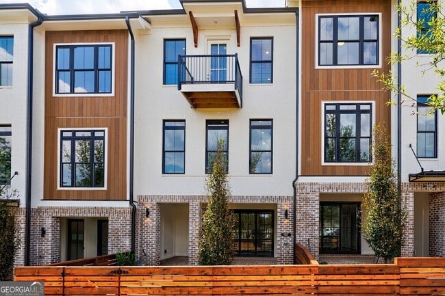 Building Photo - 10744 Davis Dr Rental