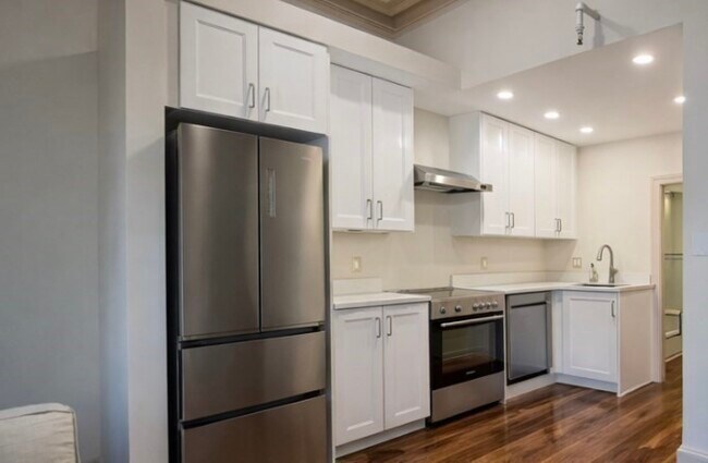 Photo - 227 Marlborough St Unit 8