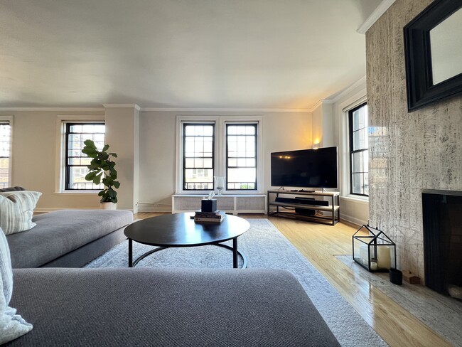 Photo - 3100 N Sheridan Rd Condo Unit 12C