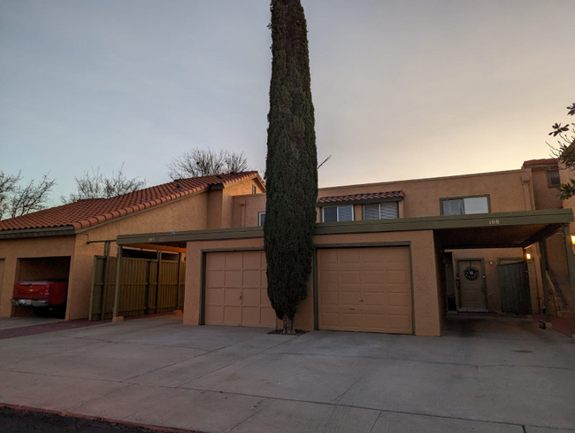 Building Photo - 1644 Lomaland Dr Rental