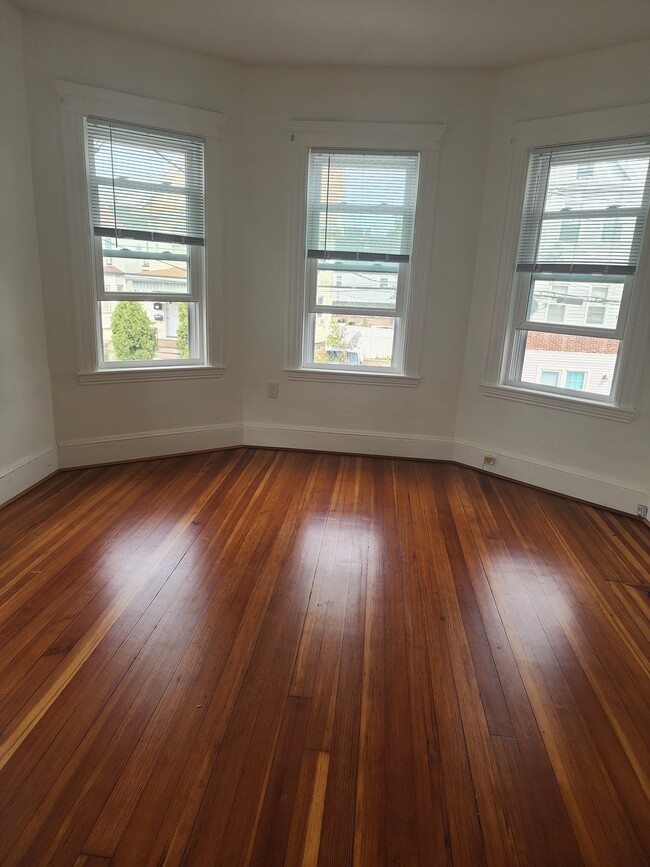 114 Hancock St