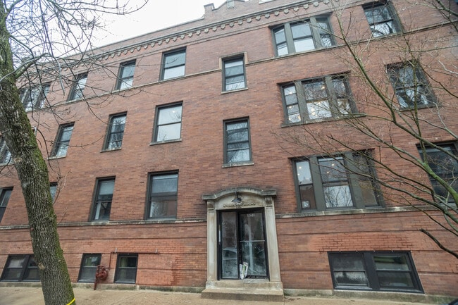 Building Photo - 3251 W Belden Ave