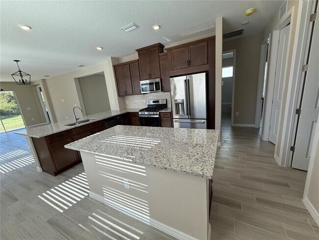 Photo - 15013 Shady Palms Ln