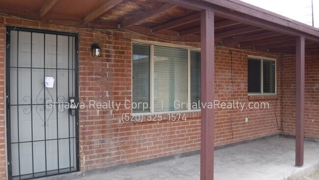 Photo - 4626 E Douglas St Apartment Unit 4628