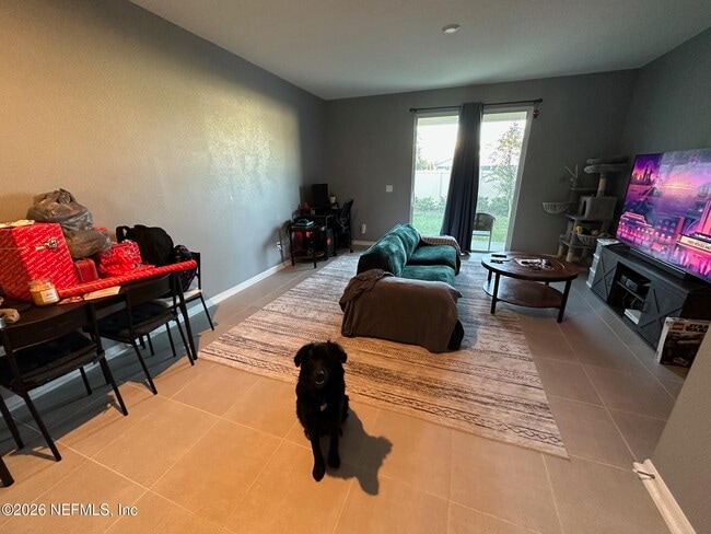 Photo - 233 Annies Pl