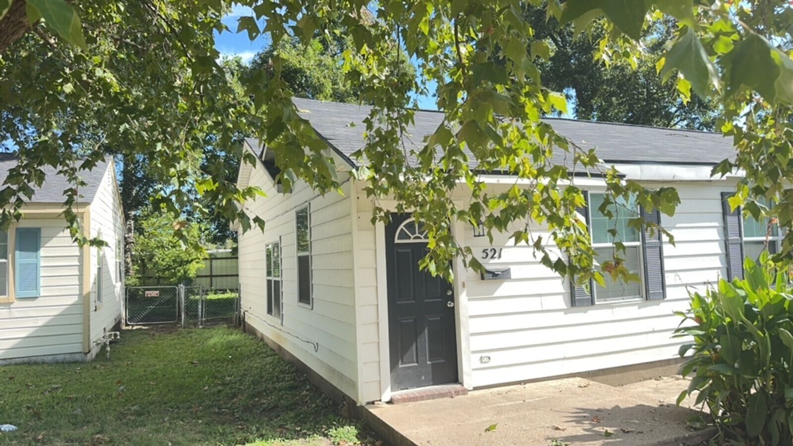 Photo - 521 Blake St