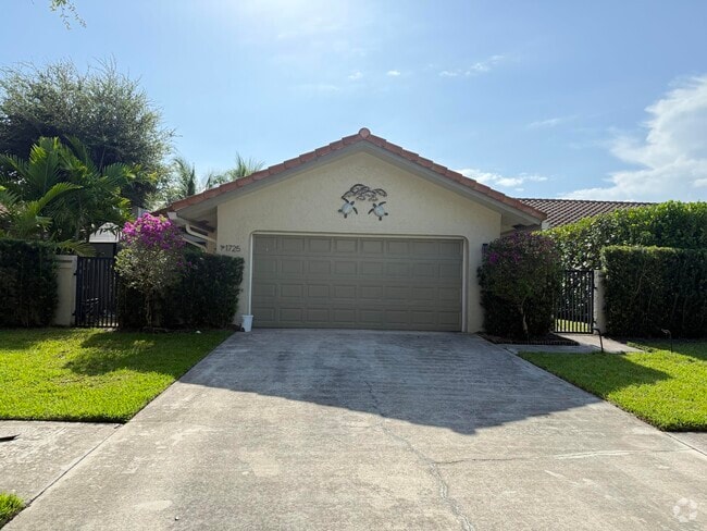 Building Photo - 1725 NW 22nd Ave Rental