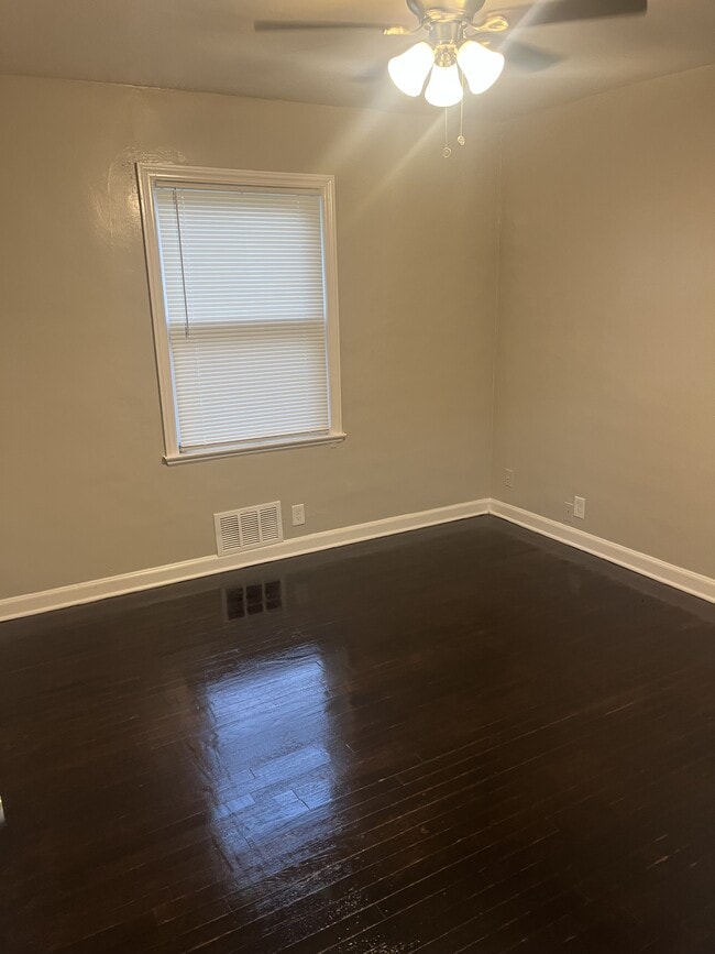 Building Photo - 3322 N 60th St Rental