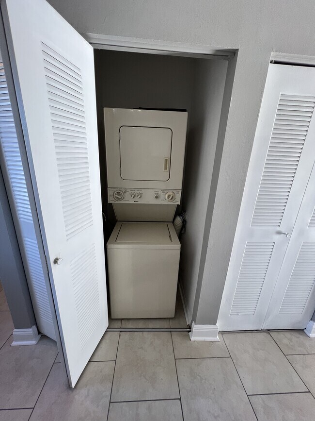 Photo - 5200 NW 31st Ave