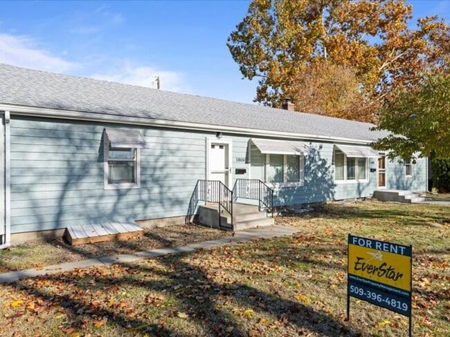 Photo - 1006 Van Giesen St