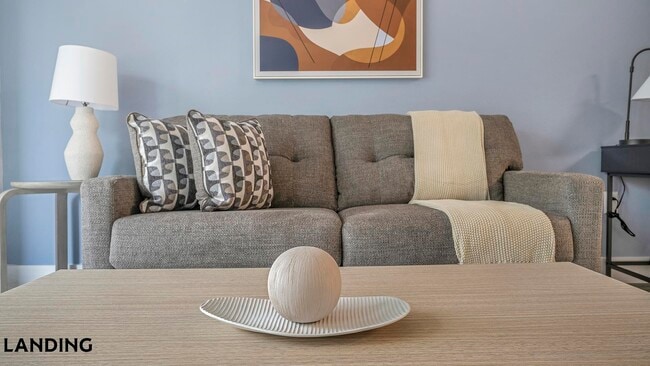 Building Photo - 810 W St Johns Ave