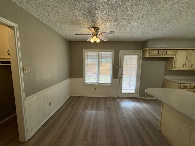 Photo - Stunning Duplex West Of Milwaukee & Minutes From Shadow Hills Golf Course!