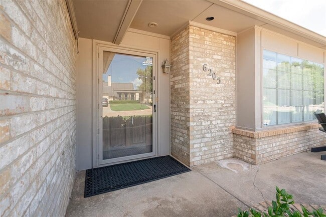 Photo - 6205 Avalon Ln