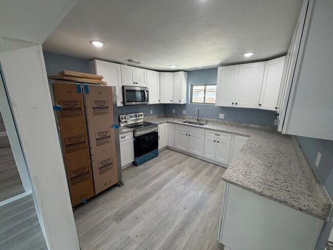 Photo - 1715 Saltillo St Unidad 1