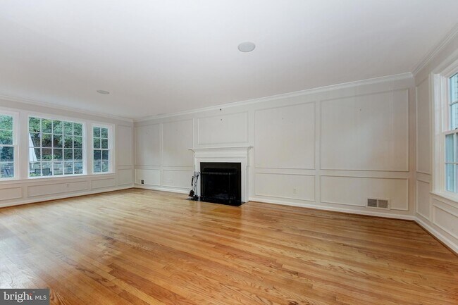 Photo - 4509 Tournay Rd